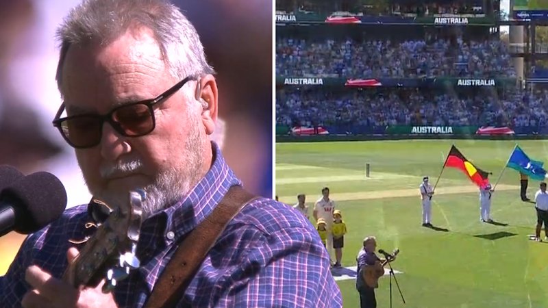 John Williamson performs True Blue at The Ashes