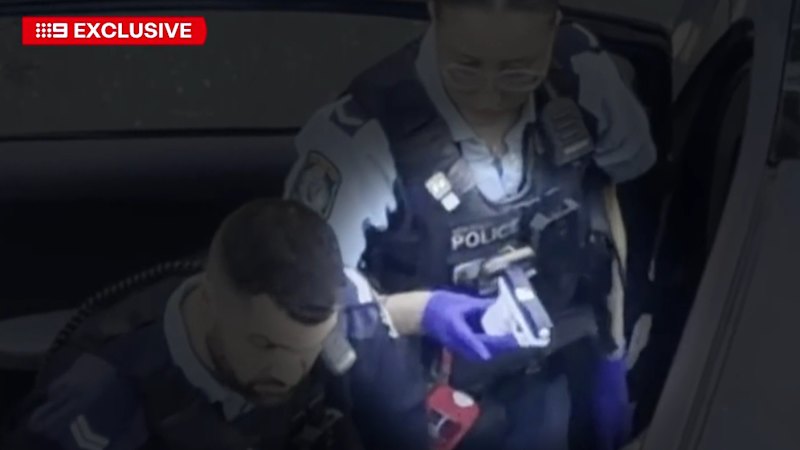 Imitation pistol allegedly pointed at synagogue