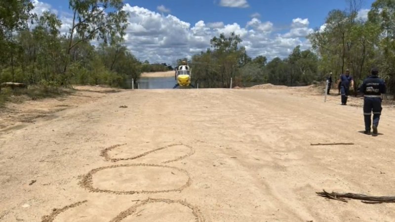 Couple survive croc infested waters, 40 degree heat after becoming stranded outback Queensland