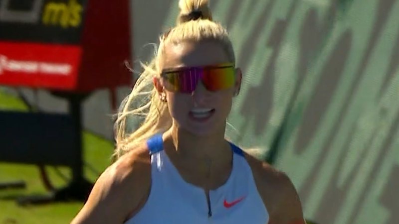 Hull wins 5000m title two days after fall