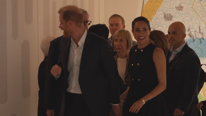 Prince Harry and Meghan at Melbourne's Royal Children's Hospital
