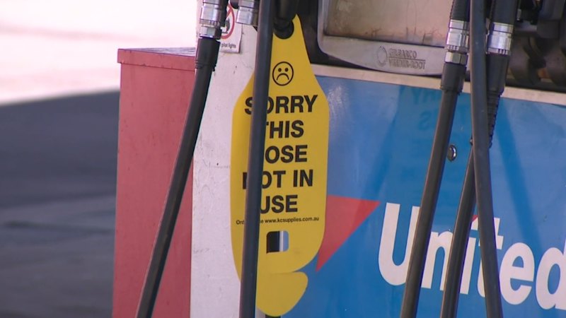 WA government calls for calm as fuel prices soar