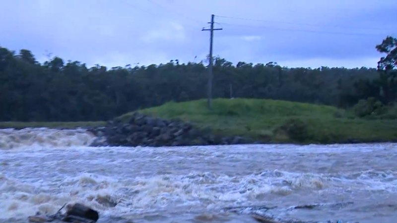 Town escapes flood emergency