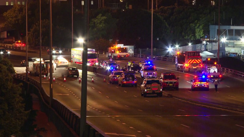 Two die after struck by car while waiting on Anzac Bridge