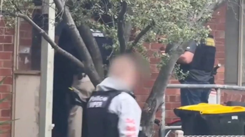 Horse racing identities arrested over drugs plot