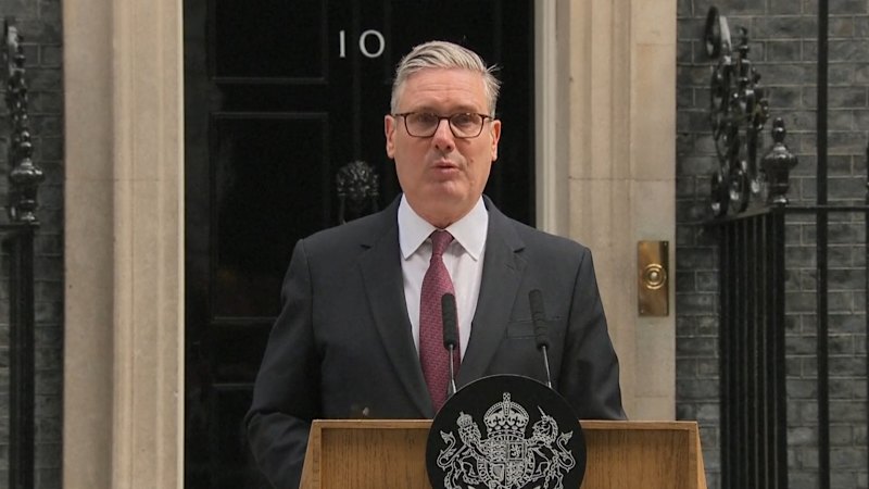 British PM resigns