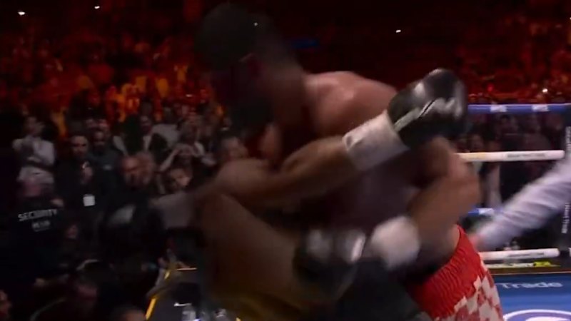 Moses Itauma gasses out as corner stops IBF world title fight versus Filip Hrgovic