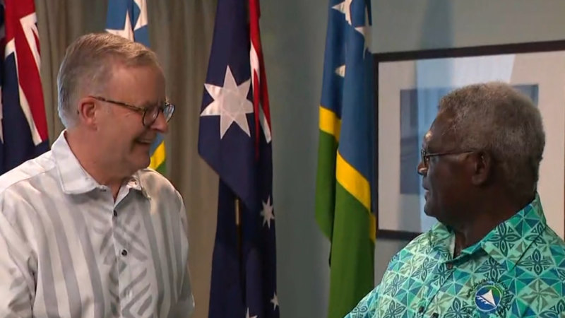 Australian and Solomon Islands leaders meet to discuss the rise of China