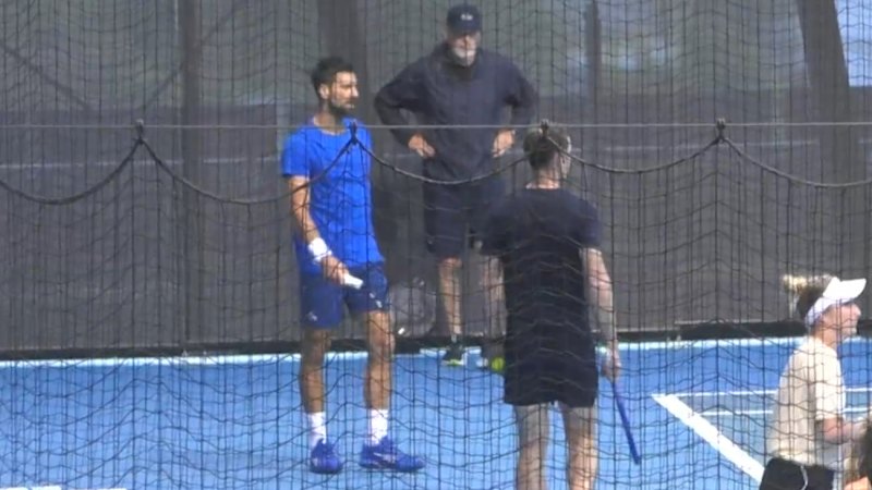 Djokovic announces Murray split