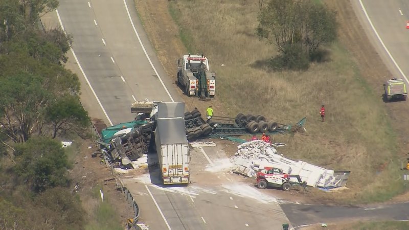 Truck driver dies, another critical after trucks collide in regional NSW