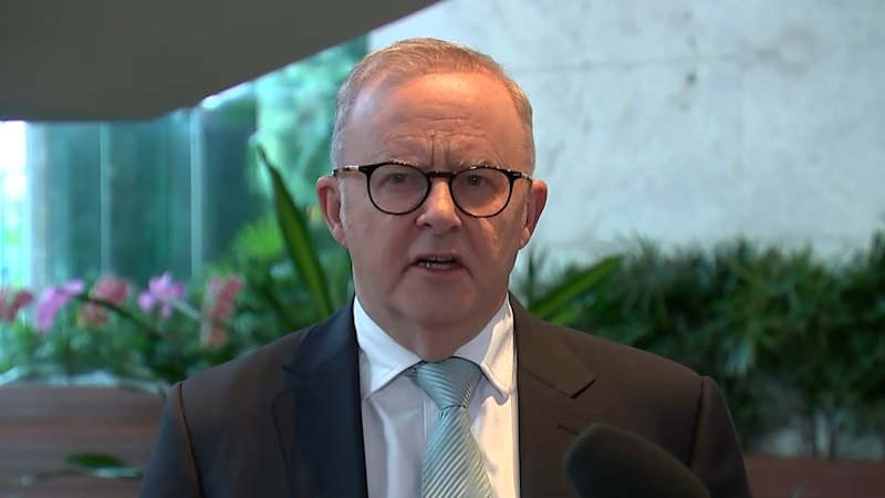 Prime Minister arrives in Sydney for fuel talks