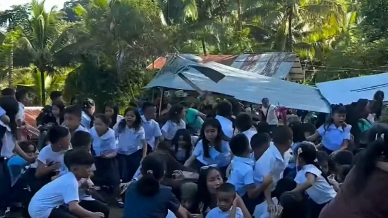 Philippines' earthquake death toll rises