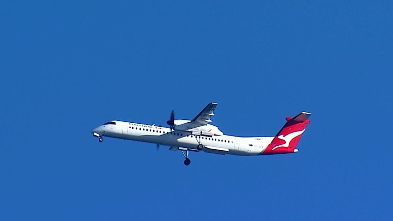 Qantas ground crew hold strike