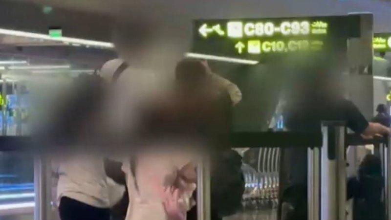 ISIS-linked families to arrive in Australia today