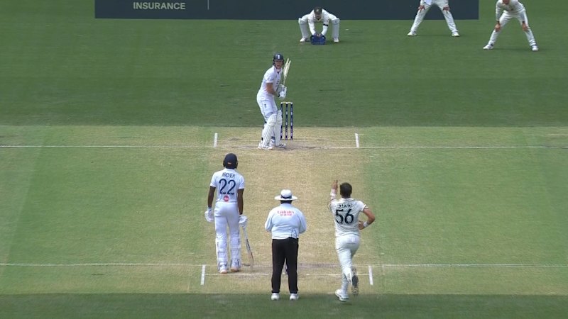 Starc jaffa knocks Stokes over
