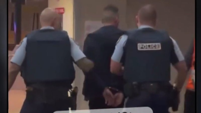 Man charged after threatening train passengers with gun