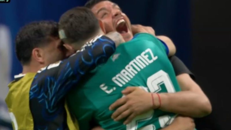 Argentina fans in full noise