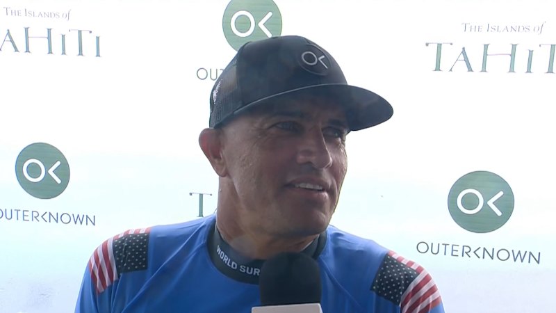 Kelly Slater defeats Gabriel Medina at Tahiti Pro