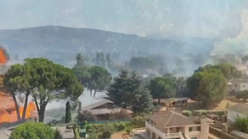 Hundreds of thousands of people evacuated as wildfires rage across Europe