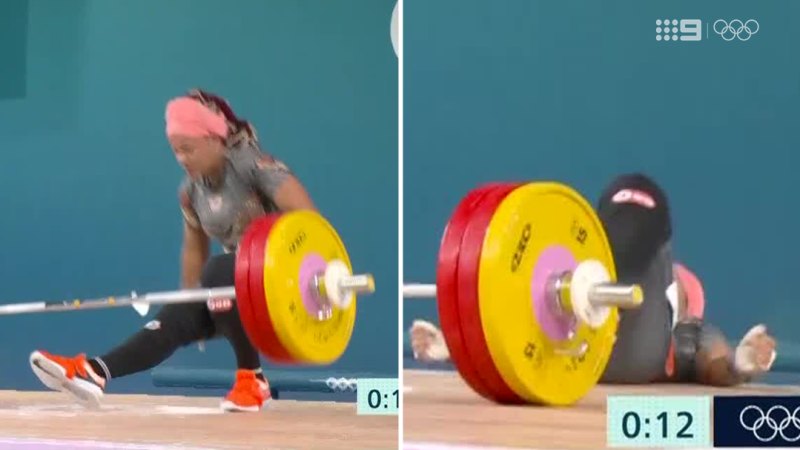 'Distressing' scenes as weightlifter collapses