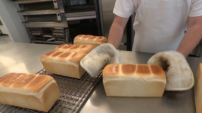 Grocery prices expected to climb by 20 percent as shops pass on cost of war