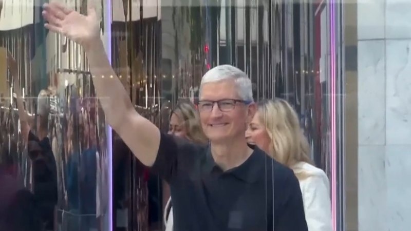 Apple CEO to step down