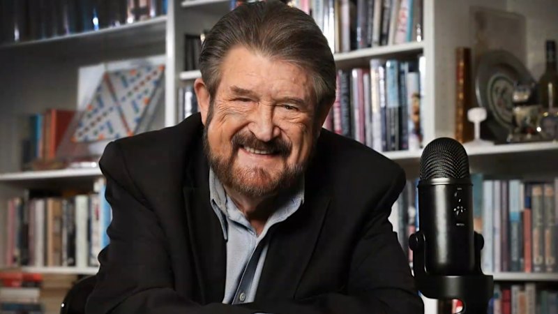 Broadcaster Derryn Hinch farewelled at state funeral