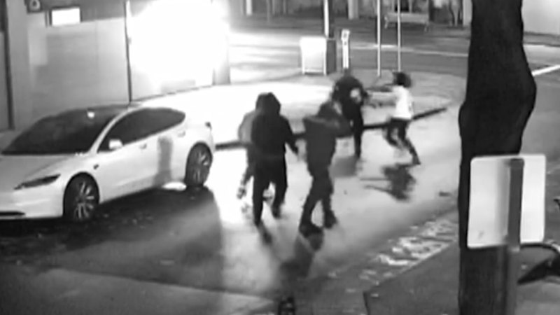Four teens charged over Bendigo stabbing