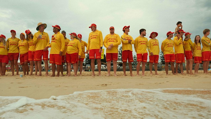 Surf lifesavers pay tribute to victims of Bondi shooting