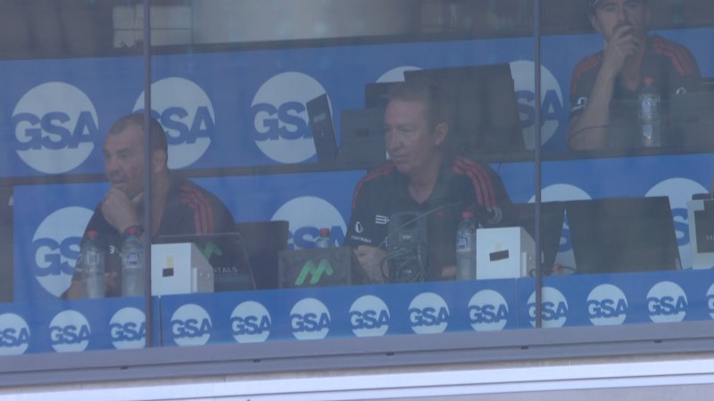 Disruptor call stuns Robinson, Cheika