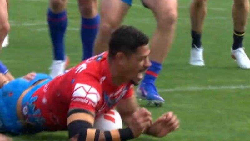 Dane Gagai ruled out with hamstring injury as Newcastle awaits scan results
