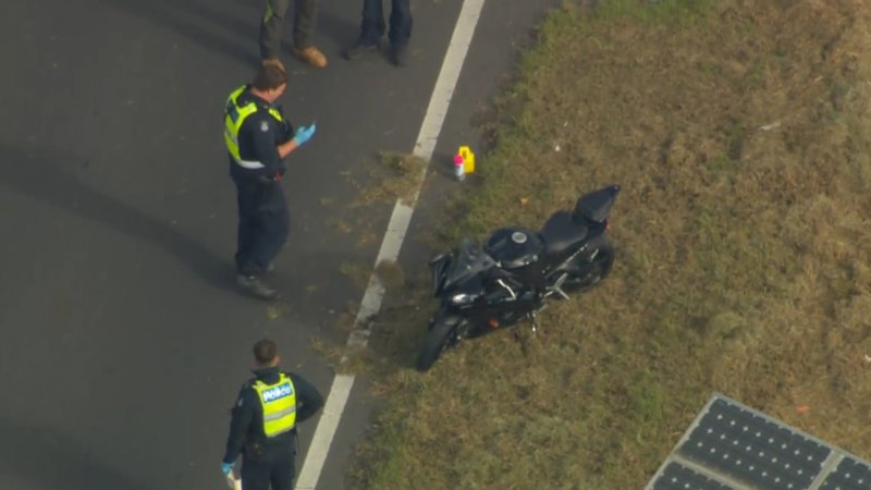 Motorcyclist dies after losing control on Melbourne freeway on-ramp
