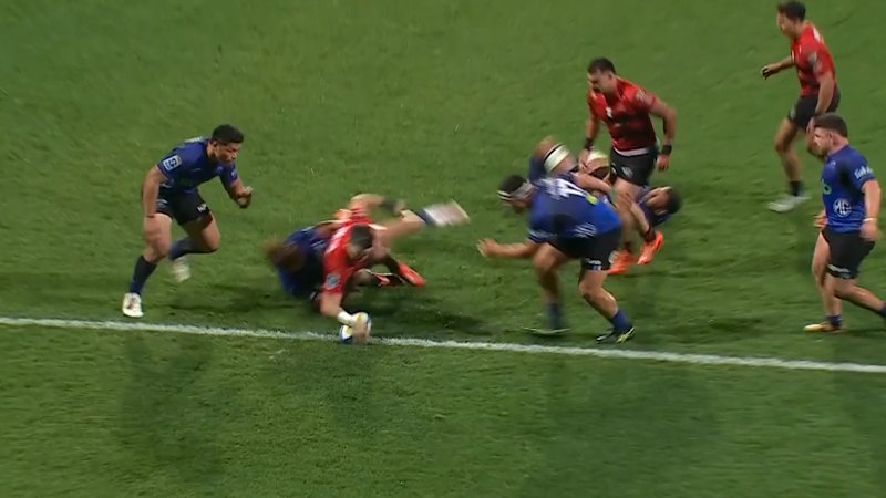 Jordan 'bamboozles' Blues defence