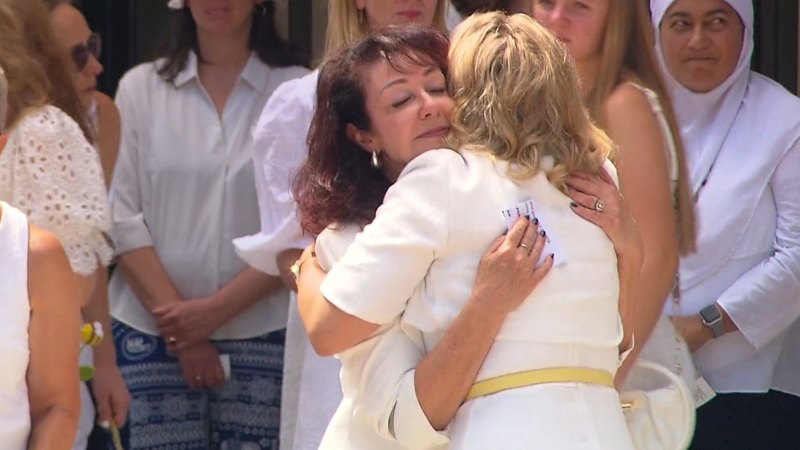 Bondi marks one week since terror attack