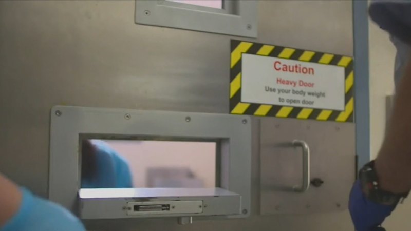 Queensland ministers consider mandatory jail for bail breaches