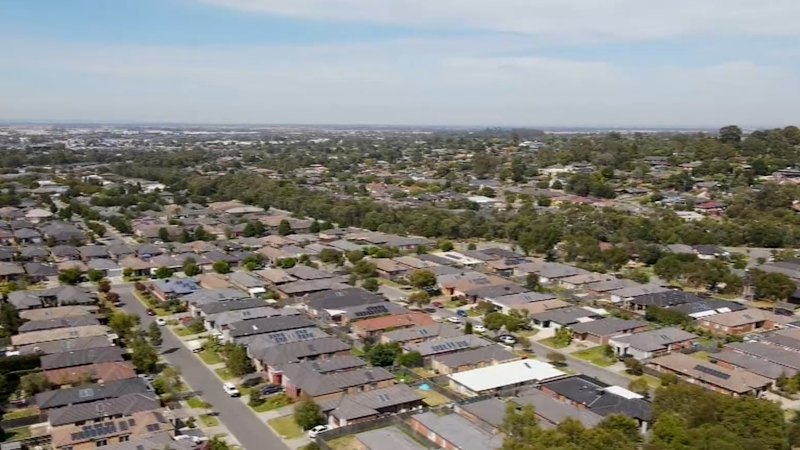 NAB economists forecast up to 30% rental increase driven by tax concession changes