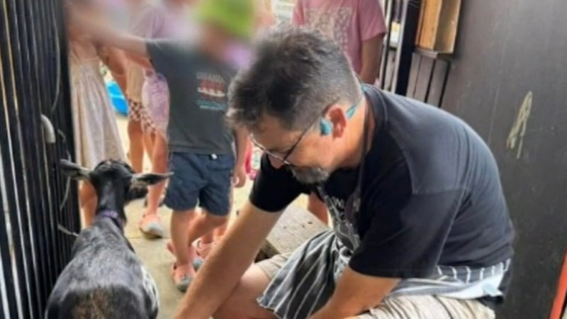 Police probe child sex offender’s employment at petting zoo café