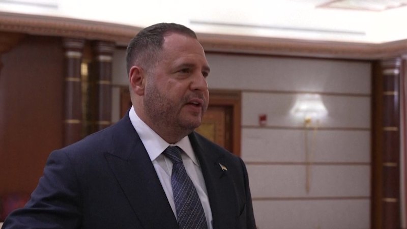 Zelenskyy's right-hand man resigns