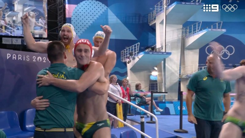 Australia upset Hungary after thrilling water polo win