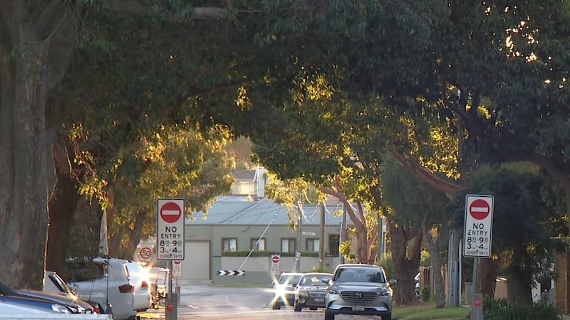 Boy approached by man in white van in Melbourne
