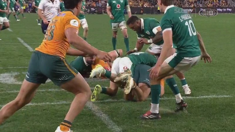 Ireland survive as Ben Donaldson misses a crucial kick against the Wallabies