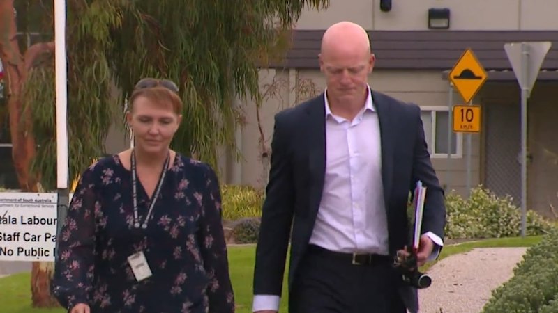 Detektivi v zaporu obiskali zloglasnega morilca otrok, Bevana Spencerja Von Einema