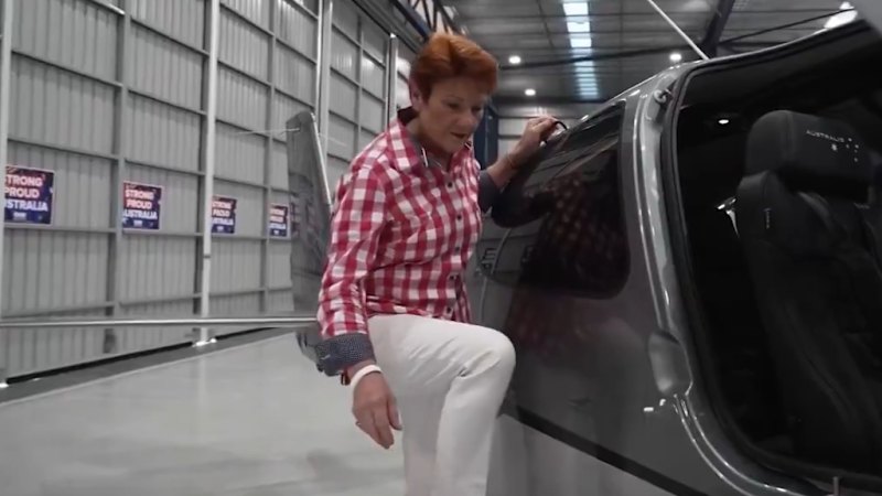 Pauline Hanson gifted new plane and $2 million