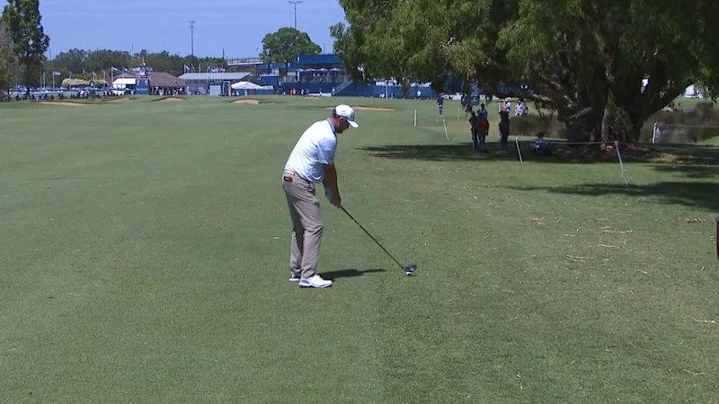 Na turnirju Aussie PGA žogica zadela navijača