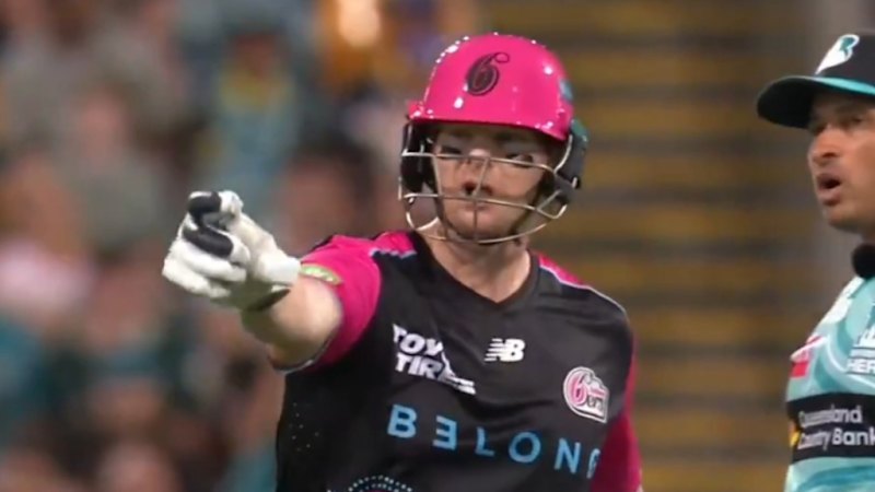 Smith booed by Gabba fans