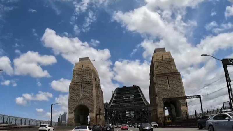 Two-way tolling on Sydney Harbour Bridge and tunnel to begin by 2028