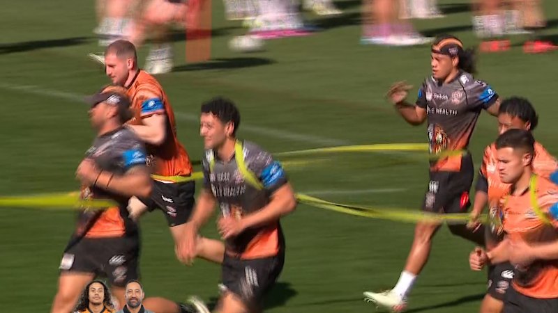Slater slams Tigers amid team drama