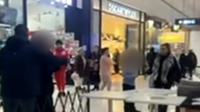 Melbourne Westfield security slammed after knife incident