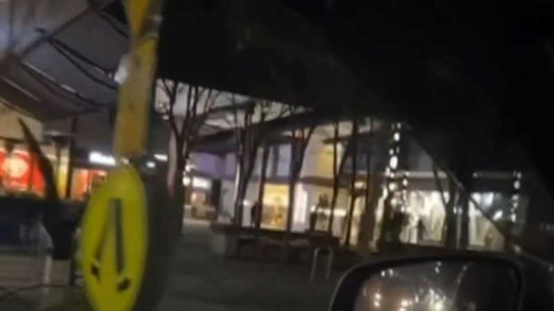 18-year-old charged over alleged shooting at Melbourne shopping centre