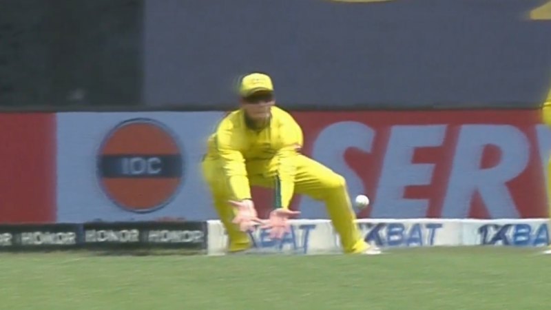 Smith takes low slips catch